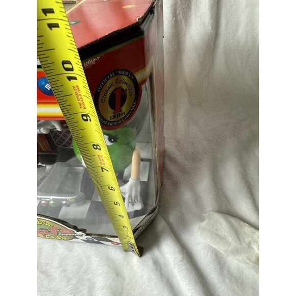 M&M Rock Café Roll Candy Dispenser Jukebox Red & Green Characters 1980s - Picture 10 of 10